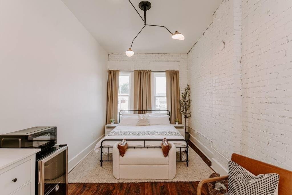 East Main Lofts - Farmhouse 204 Madison Eksteriør billede