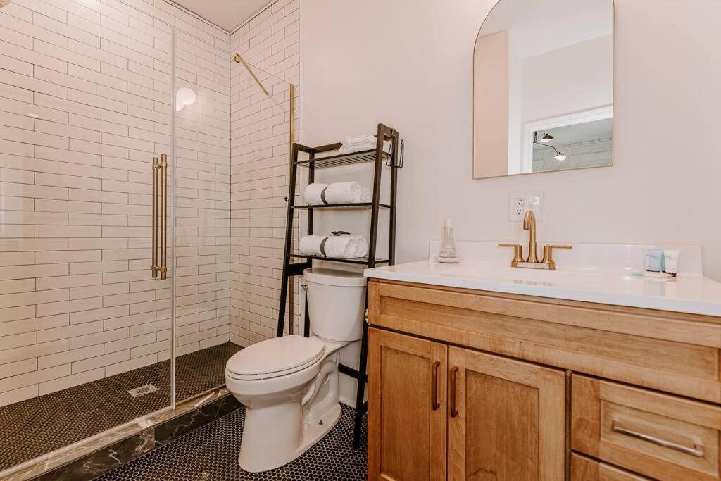 East Main Lofts - Farmhouse 204 Madison Eksteriør billede